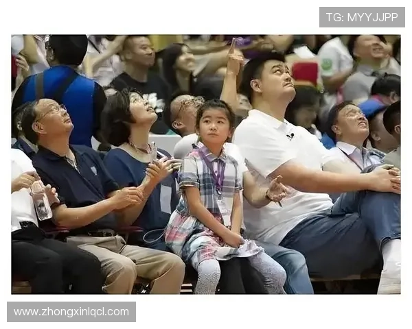 法尔姚明身高对比解析及其在篮球运动中的影响与意义 法尔姚明身高对比解析及其在篮球运动中的影响与意义
